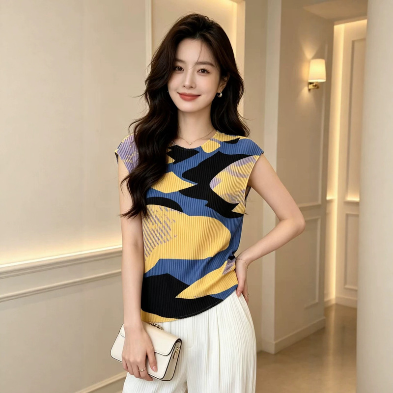 Japanese-Style Issey Miyake Pleated Style Wholesale Color-Blocking Printed Sleeveless Top for Women, High-Temperature Shaping Texture T-Shirt Japanese-Style Issey Miyake Pleated Style Wholesale Color-Blocking Printed Sleeveless Top for Women, High-Temperature Shaping Texture T-Shirt