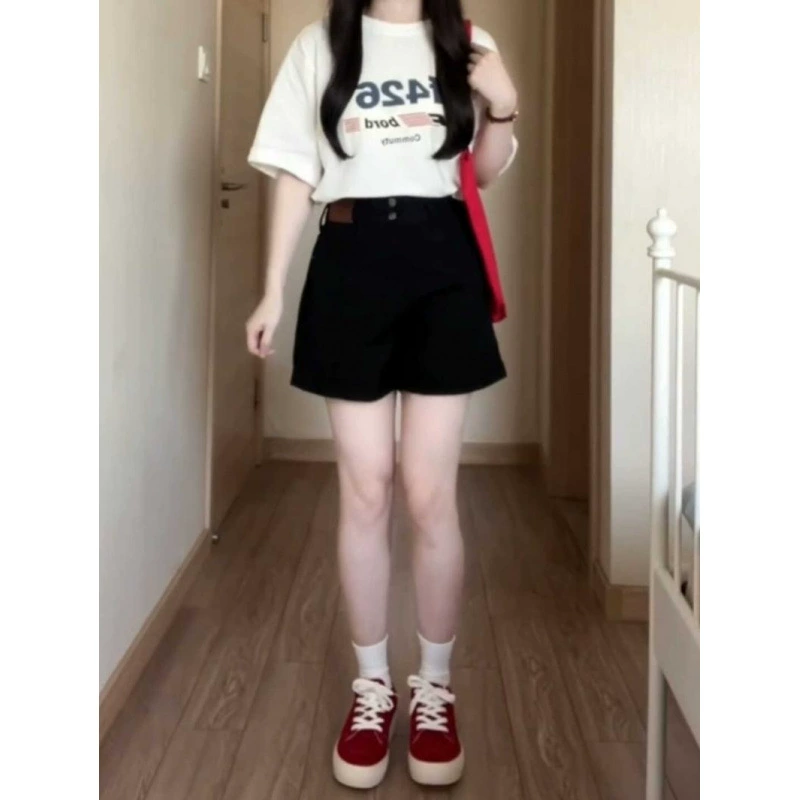 Черные джинсовые шорты в американском стиле ретро для женщин, новый летний стиль, миниатюрные шорты с высокой талией, универсальные утягивающие прямые шорты средней длины.