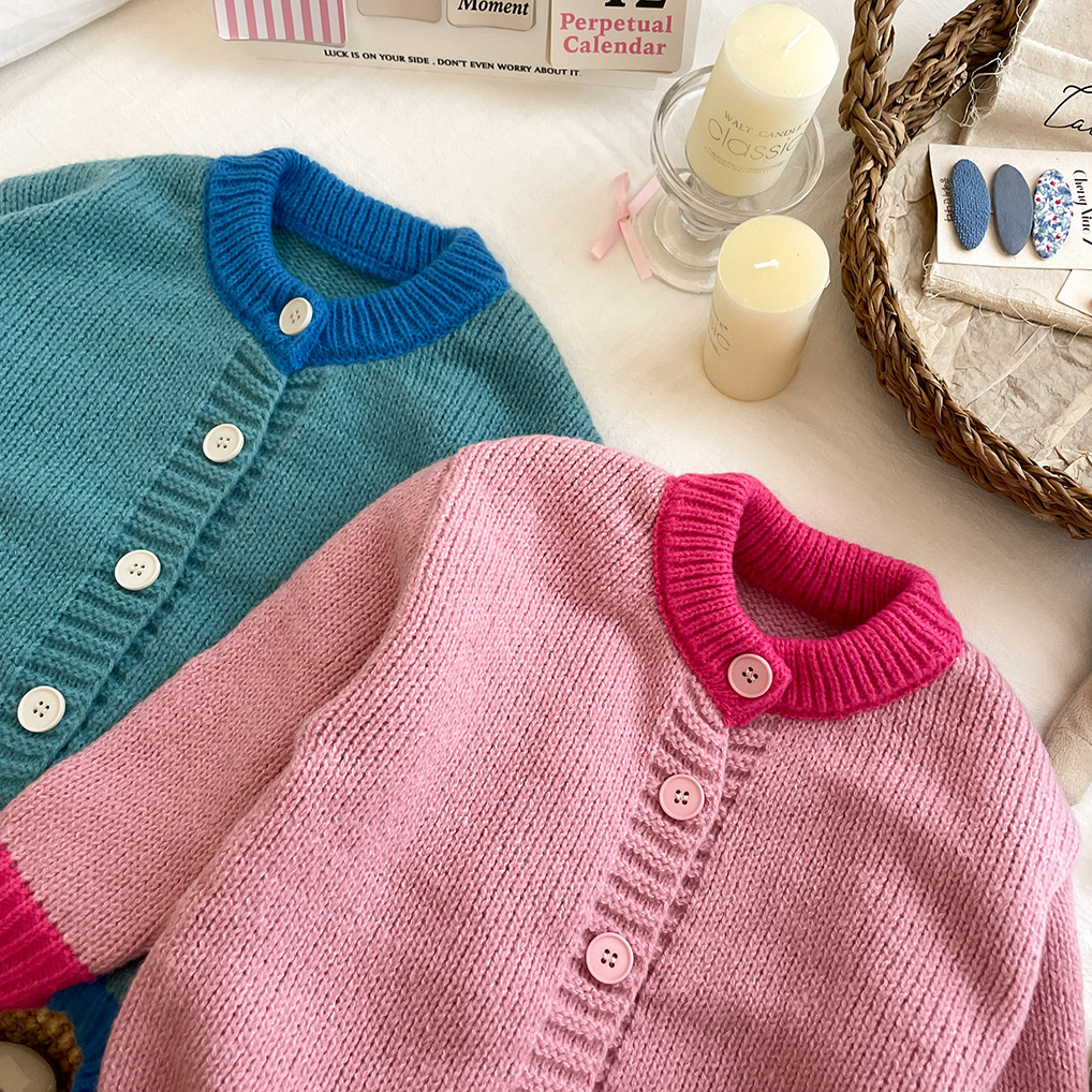 Mädchen Strickjacke – Stilvoller Cardigan Mit Kontrastfarben_voghion.com