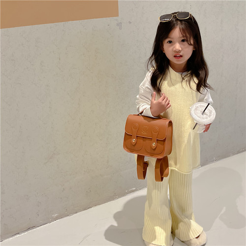 Korean version of children's schoolbags, fashionable retro college style backpacks for boys and girls, cartoon bear PU backpacks, small square bags, trendy