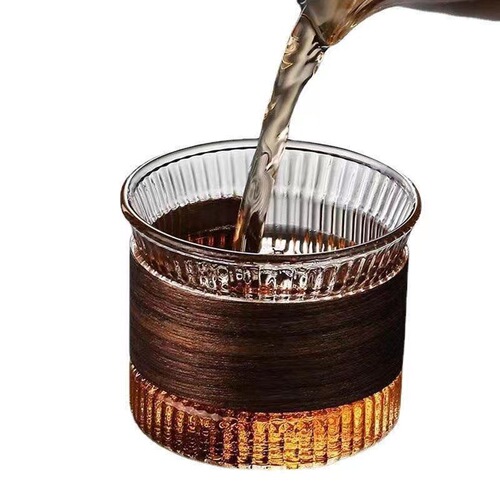 Vertical pattern high borosilicate glass tea cup walnut wood heat insulation wood slices transparent glass cup Gongfu tea set small cup