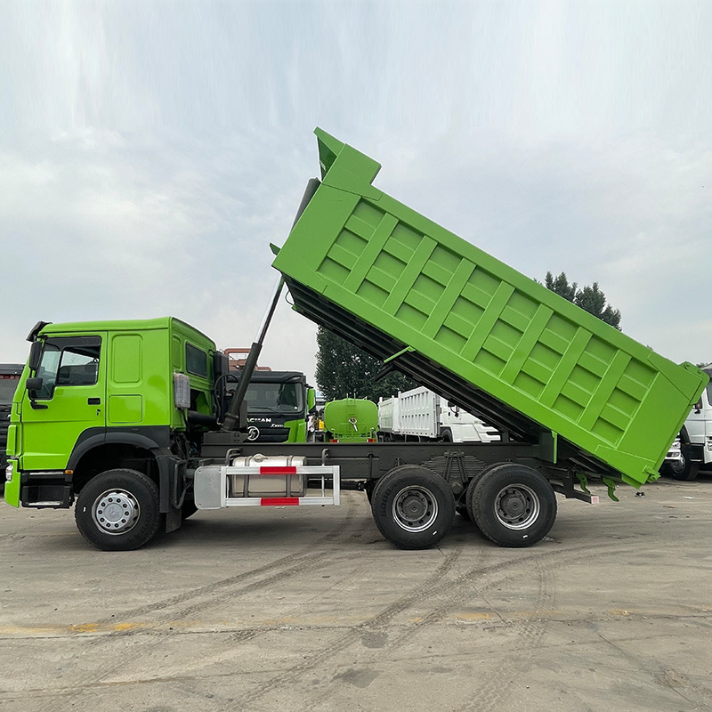 转让二手10轮豪沃翻斗自卸车 右驾驶舱砂石料车厢货车 国二排放