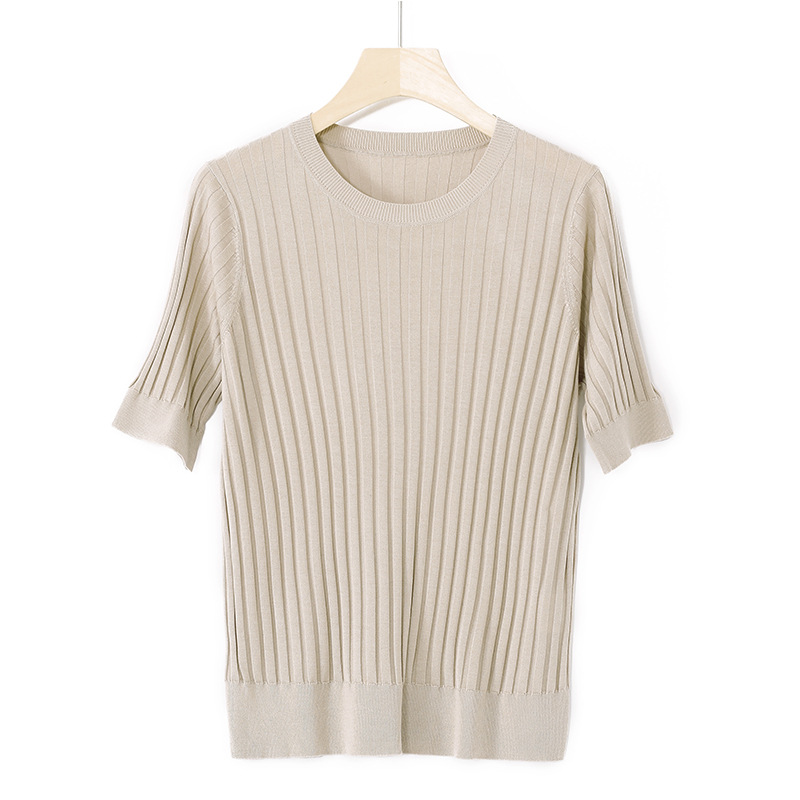 Silk thin knitted summer sweater with a round collar for leisure