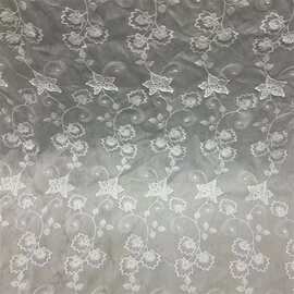 字母条立体3D花朵蕾丝花边纯棉布料牛奶丝花朵绣花家纺童装服装面