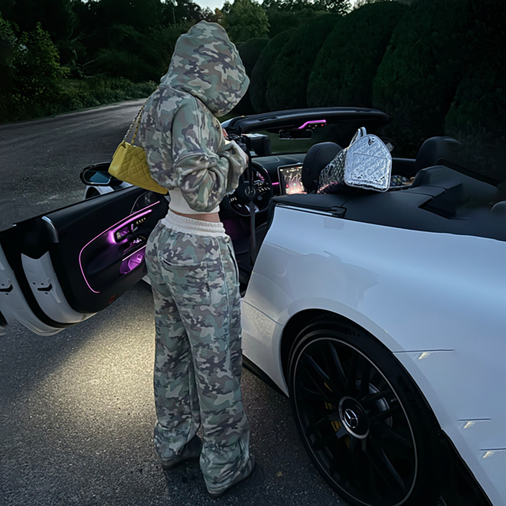 유럽과 미국의 여성 패션 스티칭 스포츠 세트 위장 짧은 허리 후드 스웨터 패션 캐주얼 투피스 여성