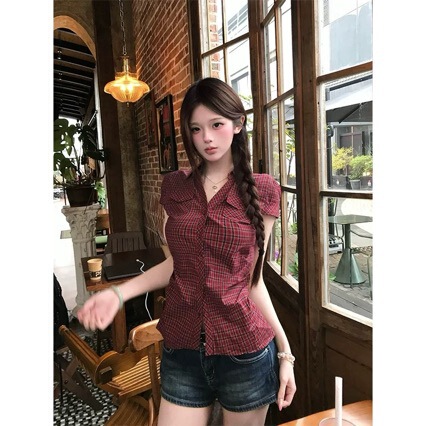 Retro red summer shirt