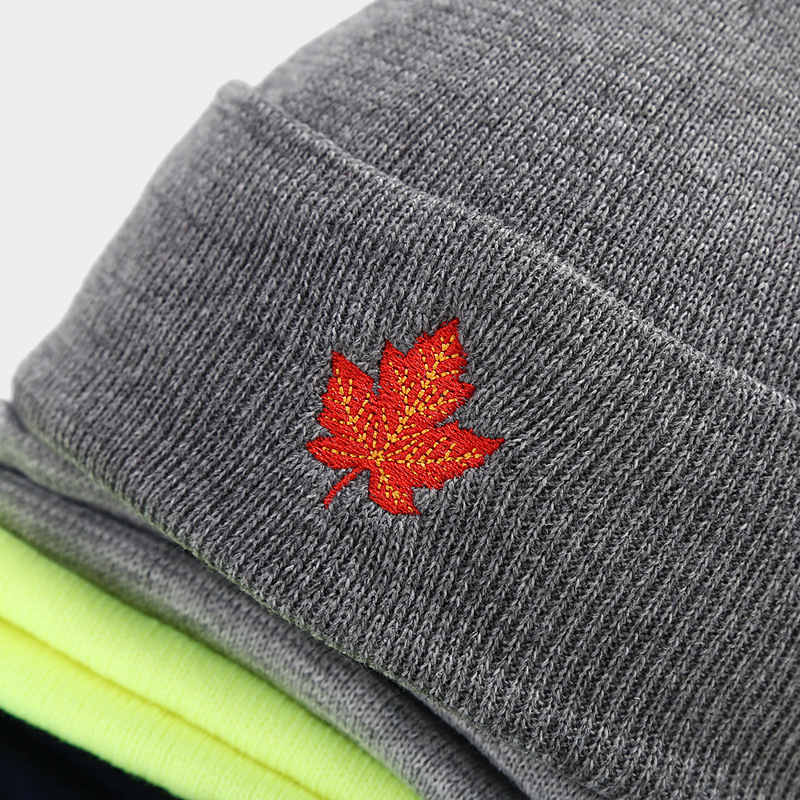 El otoño y el Invierno nuevo bordado de la hoja de arce rojo de Las Mujeres de Moda de punto redondo frío sombrero de moda marca personalidad hip hop sombrero de lana de los hombres