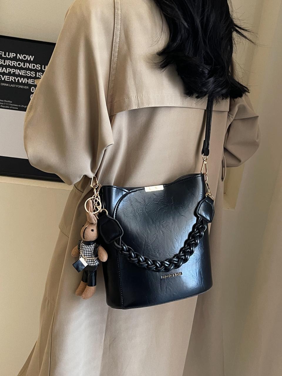 Cross-border retro nicho bolso de cubo para mujeres 2025 nuevo tipo de mochila casual de moda textura versátil bolso de hombro portátil