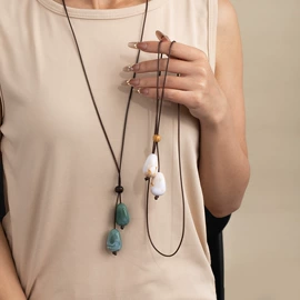 耳环;耳钉;项链