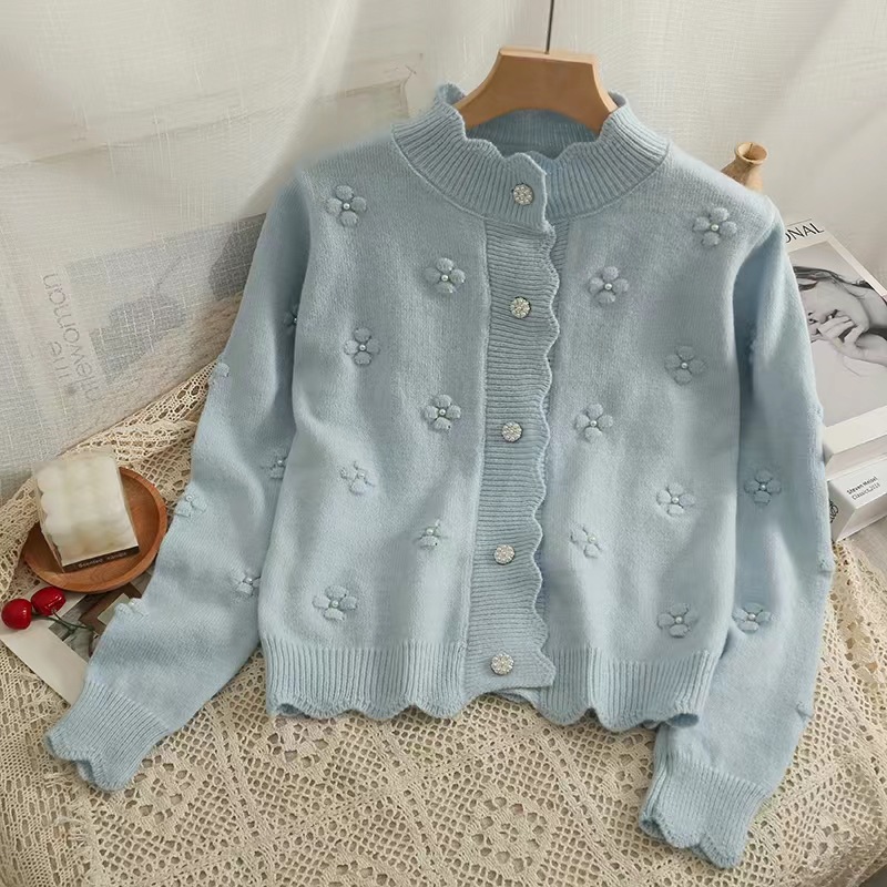 A new Japanese school-style, stylish and youthful knitted cardigan with a three-dimensional beaded floral sweater coat for women in the autumn of 2022 pic 48