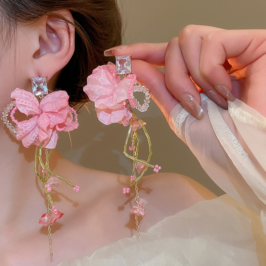 Pendientes de borla de flores de gasa de aguja de plata Pendientes de dopamina de bosque dulce Pendientes de todo fósforo de tendencia de nicho Mujeres al por mayor