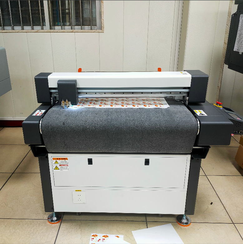 Máquina de corte láser de cristal marca máquina de corte láser inteligente perforación láser especial de posicionamiento seguimiento de corte preciso preciso