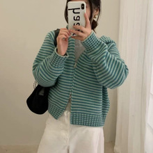 韩国东大门复古撞色条纹拉链连帽针织开衫女秋冬宽松毛衣短外套厚
