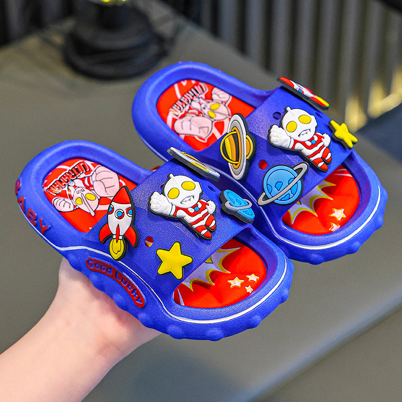 Zapatillas infantiles de verano Ultraman, niños antideslizantes, baño interior, niños mayores, anti-choque, sandalias de fondo suave para niños