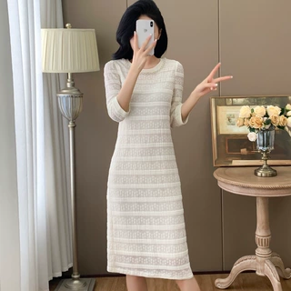 蕾丝连衣裙女早秋季2025新款轻奢感气质修身打底裙子