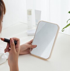 Tabletop mirror with large mirror surface, dressing mirror, portable foldable desk mirror, princess mirror, rectangular mirror, simple and fashionable mirror