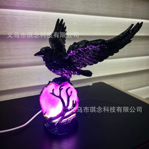 Cross-border hot style European night lamp lighting study creative eagle table lamp Gothic style raven resin ornaments