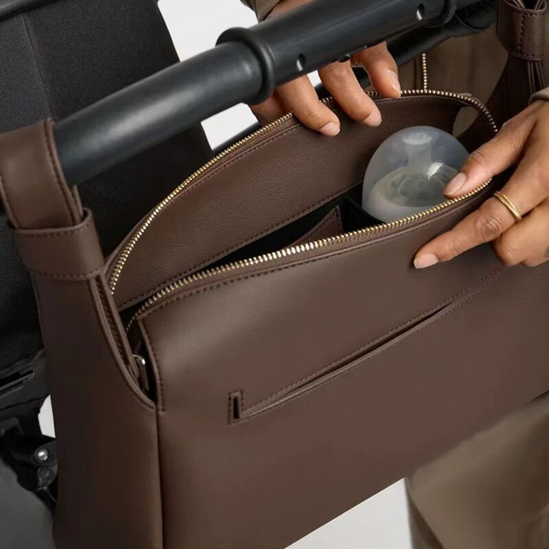 Fashionable Waterproof Nylon Pu Handbag Diaper Storage Bag Polyurethane Material Insulated Hanging Bag Mommy Bag