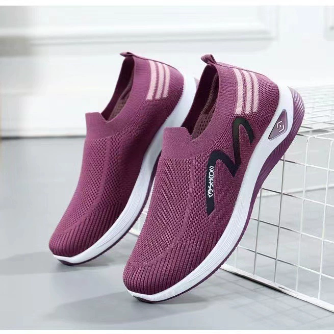 Summer comfortable walking shoes for mother, soft sole