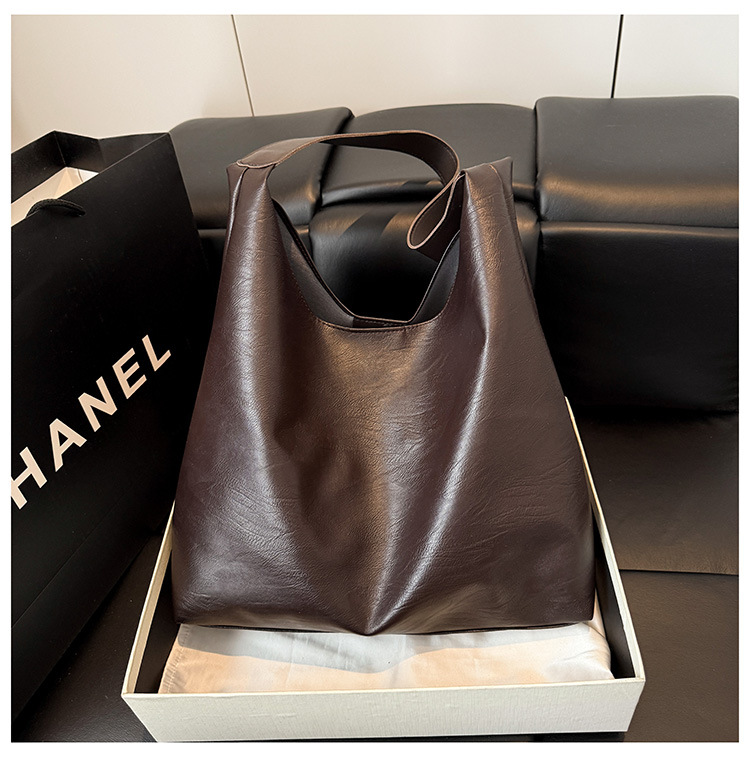 2025 nuevo estilo de comercio exterior bolso de la axila de mensajero de un solo hombro de sentido de alta gama bolso de mujer de gran capacidad de moda