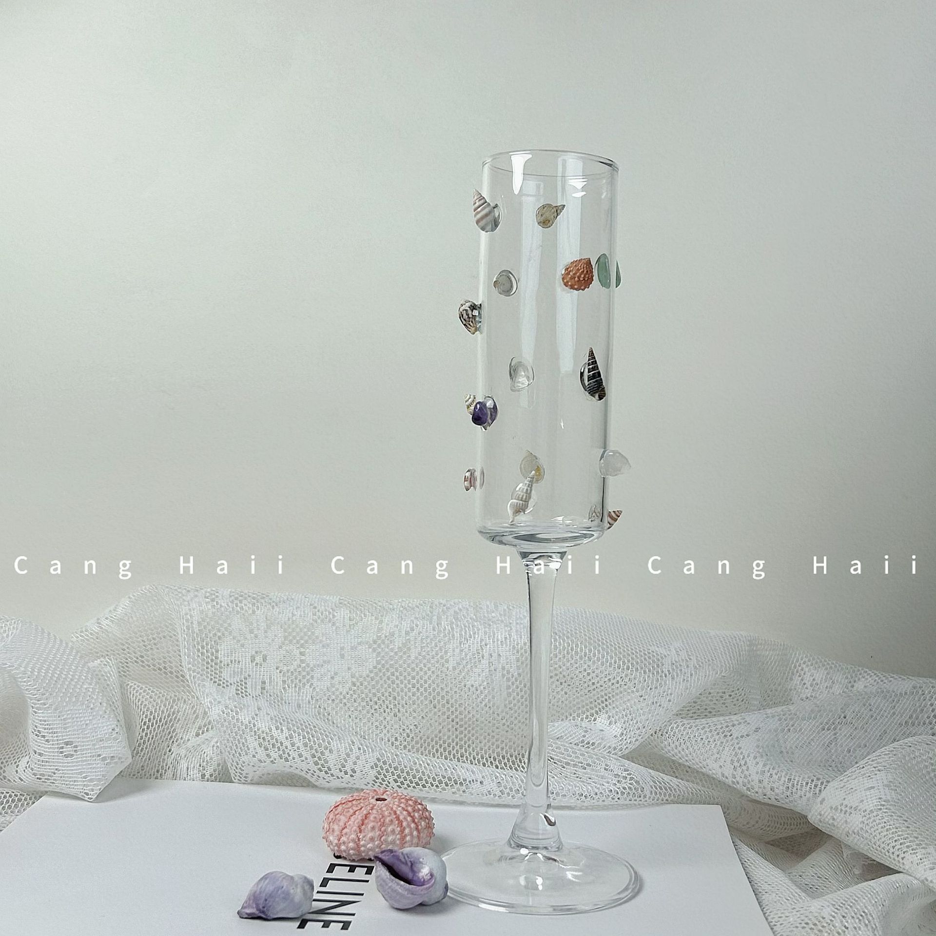 소라 껍질 장식 와인 잔