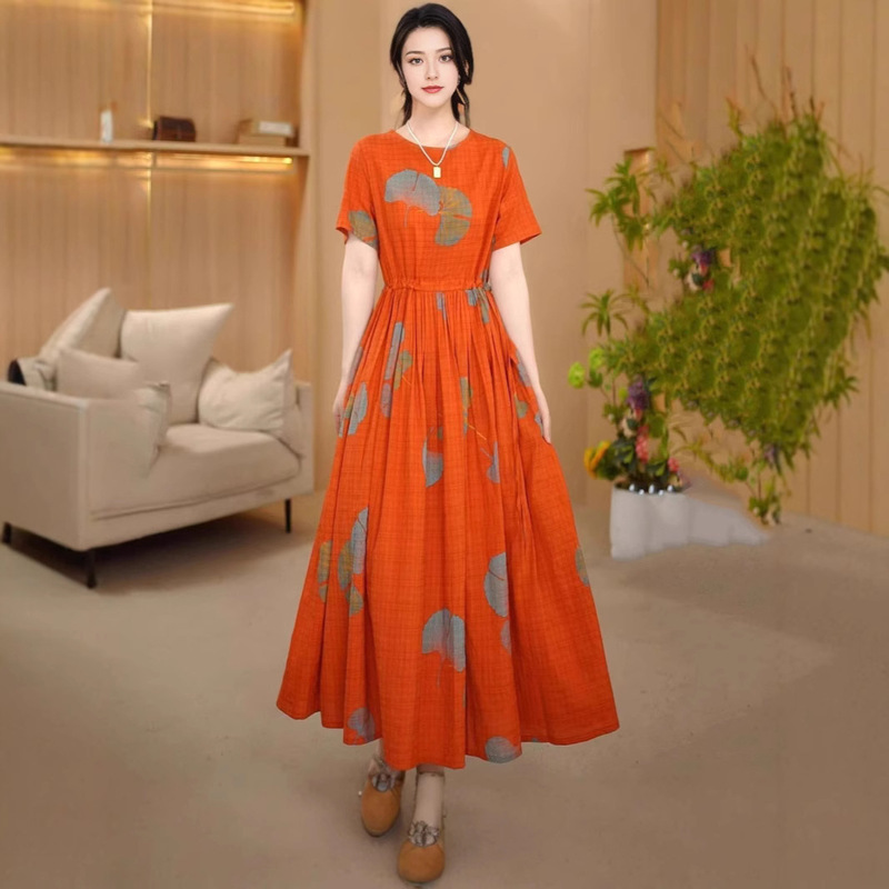 High-end design sense middle-aged and elderly dress 2025 women's explosive temperament waist slimming mother long skirt spring and summer