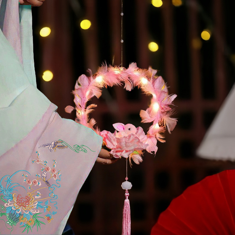 깃털 화환 - 핑크 (따뜻한 조명 포함)