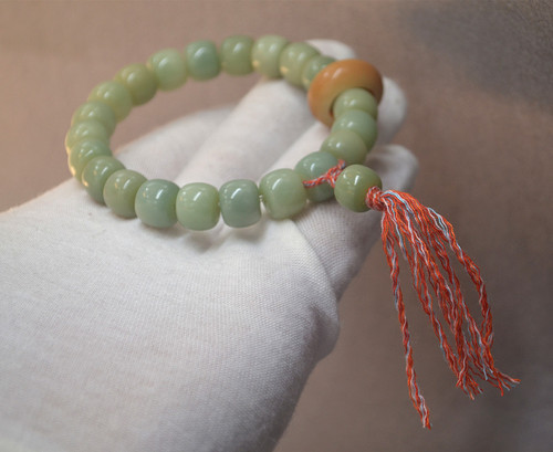 10mm Barrel Beads Light Green Yin Leather Bodhi Root Buddhist Bracelet for unisex Running Ring Tassel Type Bodhi god luck hand rope