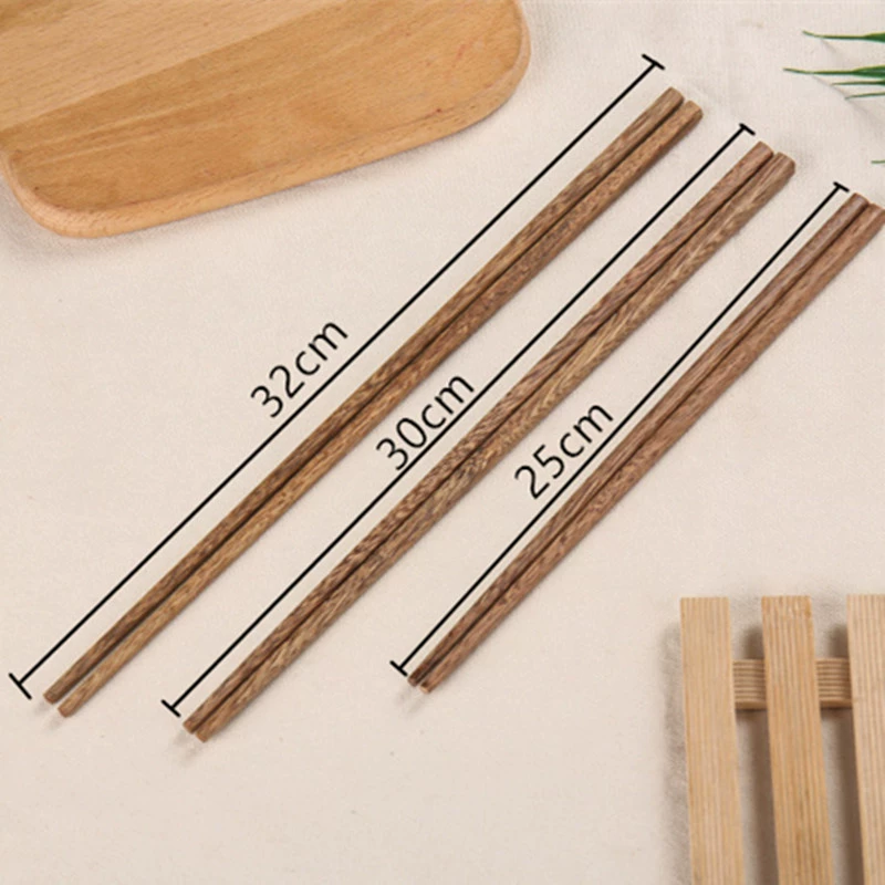 Factory wholesale and extend the thick chicken wings wood hot pot chopsticks noodles fried chopsticks houseless paint without waxing