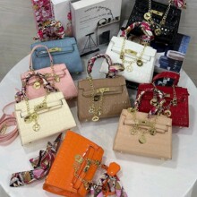HandbagsŮʿ������r�п�؛Դ���lBags wholesale�������l�K���