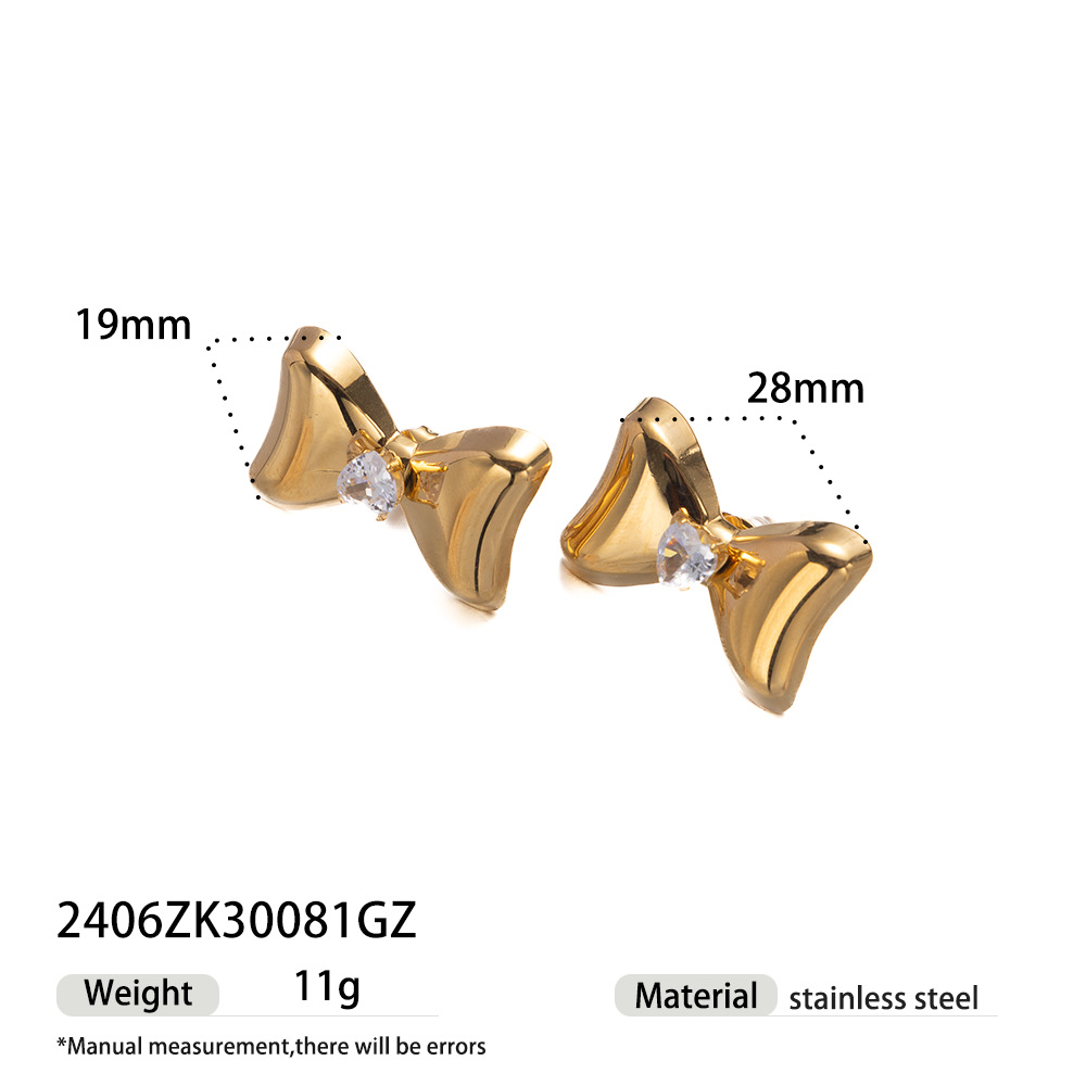 Alta Europa y América acero inoxidable lujo ligero nicho amor mariposa zircon puntos de aluminio pernos de acero joyas de orejas diarias versátiles