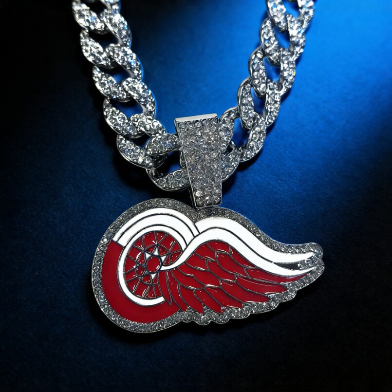 Cadena completa de diamantes cubanos Detroit Red Wings colgante hip-hop europeo y americano marcas de moda de diamantes ligeros de lujo nicho joyas de diseño