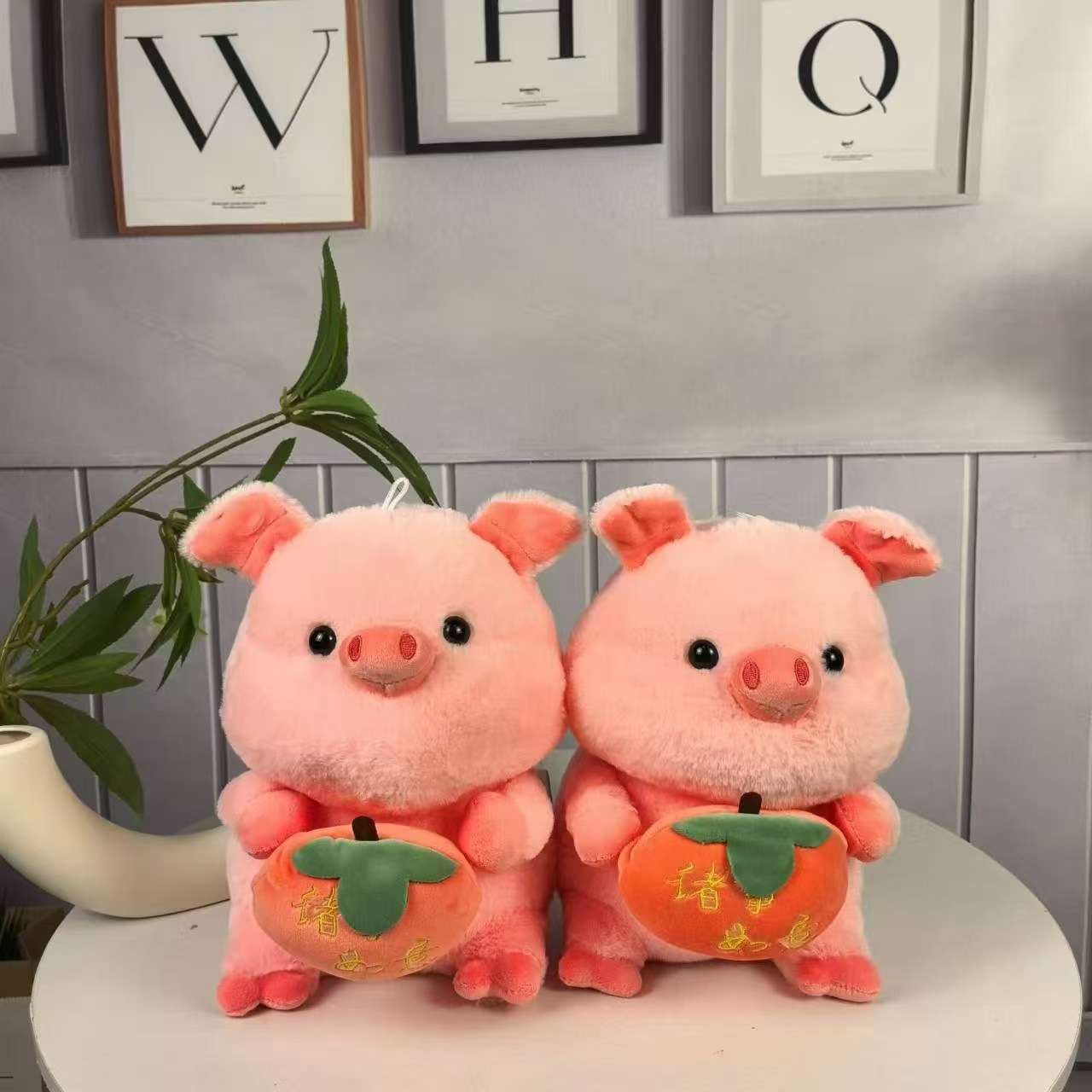 Persimmon pig 35cm / Random colors