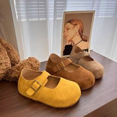 フランス式の砂の表面の復古の1字はベーケンの靴の女性の2025春夏の新型の丸い頭の中で高くなって柔らかい底の小さい靴を持ちます。