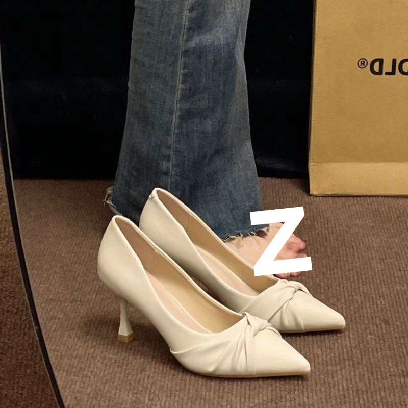 high heels low-cut with bow pointed-toe