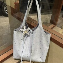 ����ӡ�����ذ�Ů�������μ�б���㼑��Lͨ�����n�ٴ����e����