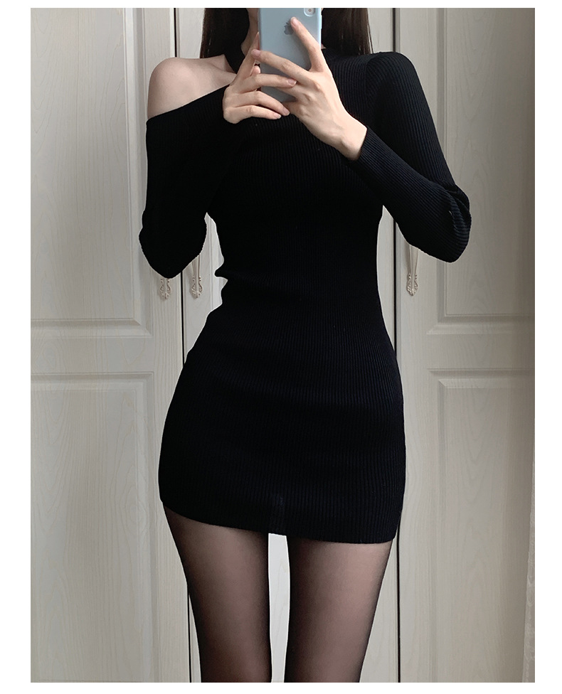 Off-shoulder Knitted Dress Image 3