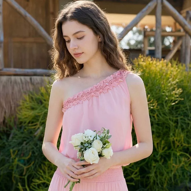 French sloping shoulder top, ear-trimmed one-shoulder blouse, loose, covering the flesh and slimming, resort style Lyocell outer vest