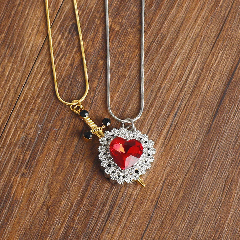 23g Weight Zinc Alloy Pendant Material Zircon Inlay Material Pendant Necklace Classification Zinc Alloy Chain Material snake chain Chain Type Holiday, Party Occasion Zinc alloy Material Heart Shape Pattern Unisex Gender Plating Design Punk, Streetwear Style Punk Streetwear Heart Shape Zircon Zinc Alloy Snake Chain Pendant Necklaces Wholesale 23