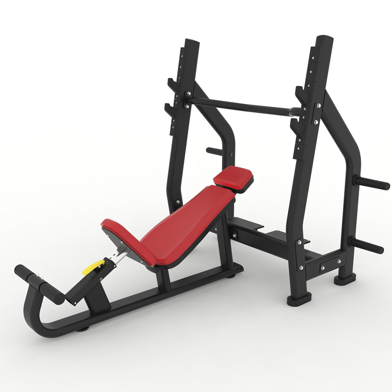 silla de empuje horizontal comercial en el gimnasio, estante de entrenamiento de empuje de pecho inclinado, cama de levantamiento de pesas multifuncional, silla de ejercicios de empuje horizontal interior
