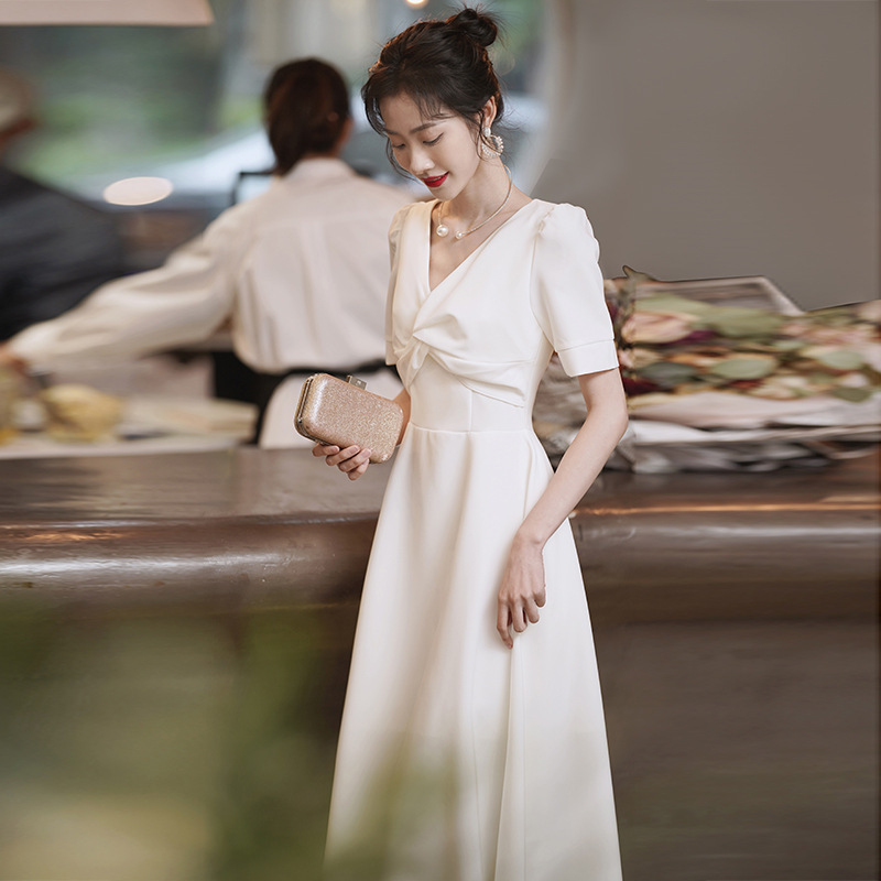 White Dress Short Sleeve Usually Wearing French Registration License White Dress Banquet Long V-Neck Evening Dress White Dress Short Sleeve Usually Wearing French Registration License White Dress Banquet Long V-Neck Evening Dress