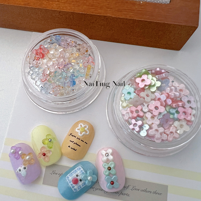 Korean Ins-Style Cream Color Pearlescent Translucent Small Flower Four-Petal Resin Dopamine Material Nail Decoration Korean Ins-Style Cream Color Pearlescent Translucent Small Flower Four-Petal Resin Dopamine Material Nail Decoration