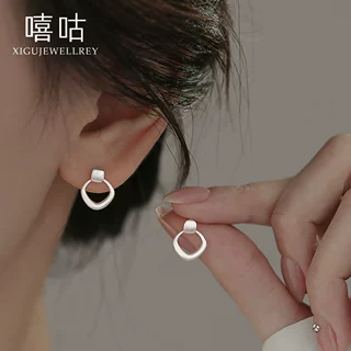嘻咕E2082 通体S999银简约时尚几何磨砂菱形耳钉小众设计耳坠耳饰