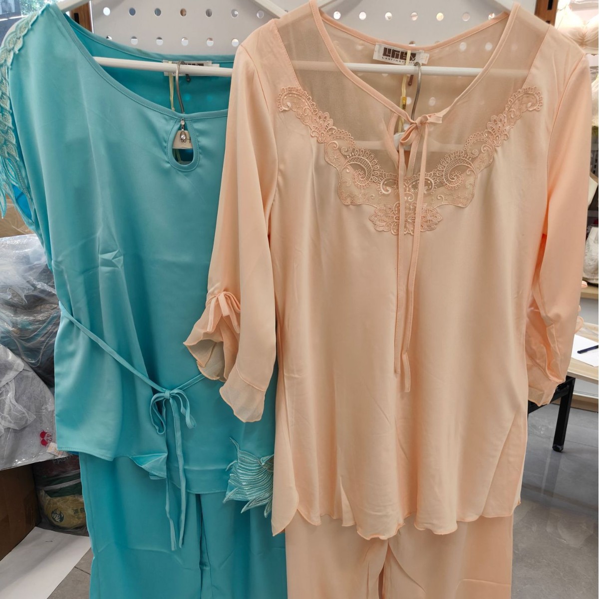 0341 스노우 스퀘어 나이트 가운