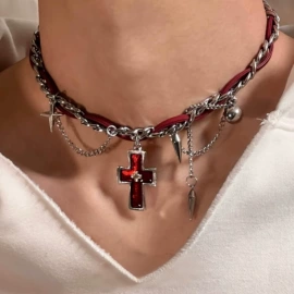 项链;发夹;耳环