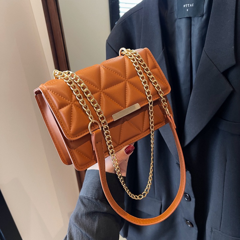 Bolso bordado de moda 2025, primavera, nuevo tipo de bolso de hombro casual, simple y elegante, bolso de mochila cuadrado.