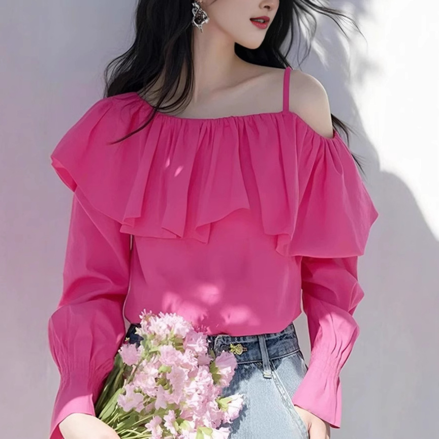 今年流行漂亮独特绝美小上衣时髦小姨风穿搭玫红色荷叶边露肩衬衫