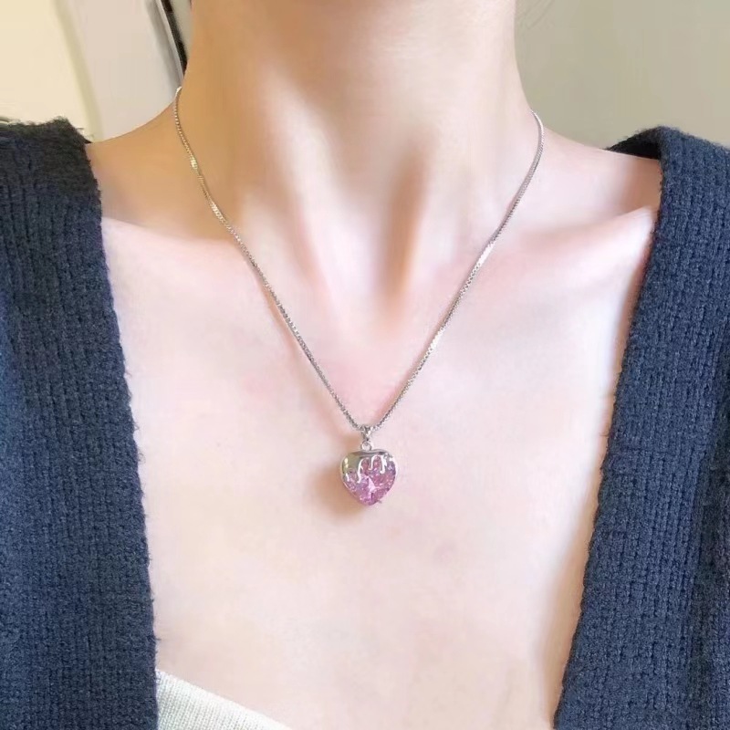 1 Piece Quantity Shopping Occasion Lady Heart Shape Copper Artificial Gemstones Pendant Necklace In Bulk