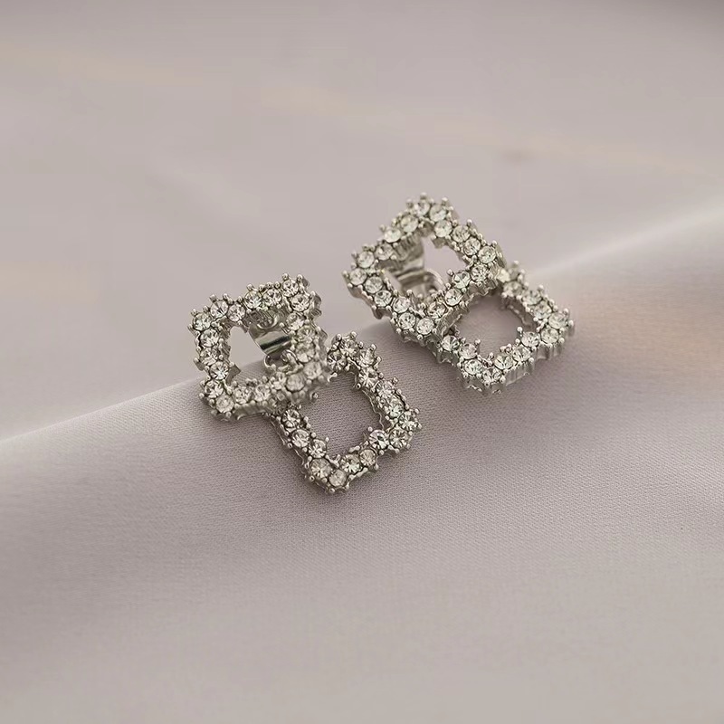 Sophisticated geometric square small design fashionable universal…