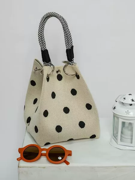 2026 Women's Knitted Handbag, Exquisite and Compact Clutch Bag, Large Capacity Bucket Bag